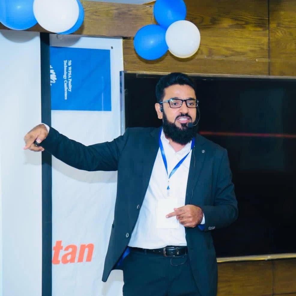 Ali Murtaza Solangi presenting at National Technology Conference